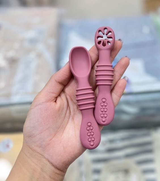 ست قاشق و پوره خوری سیلیکونی